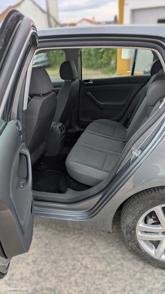 VW Golf 1.9 TDi BlueM. Confortline - 6