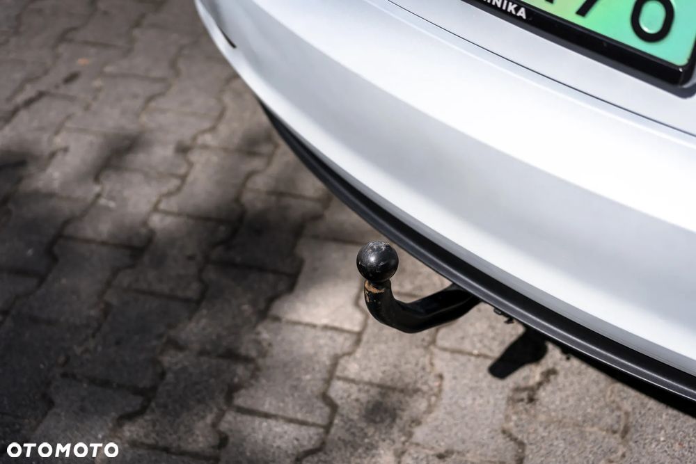Tesla Model 3 AWD - 17