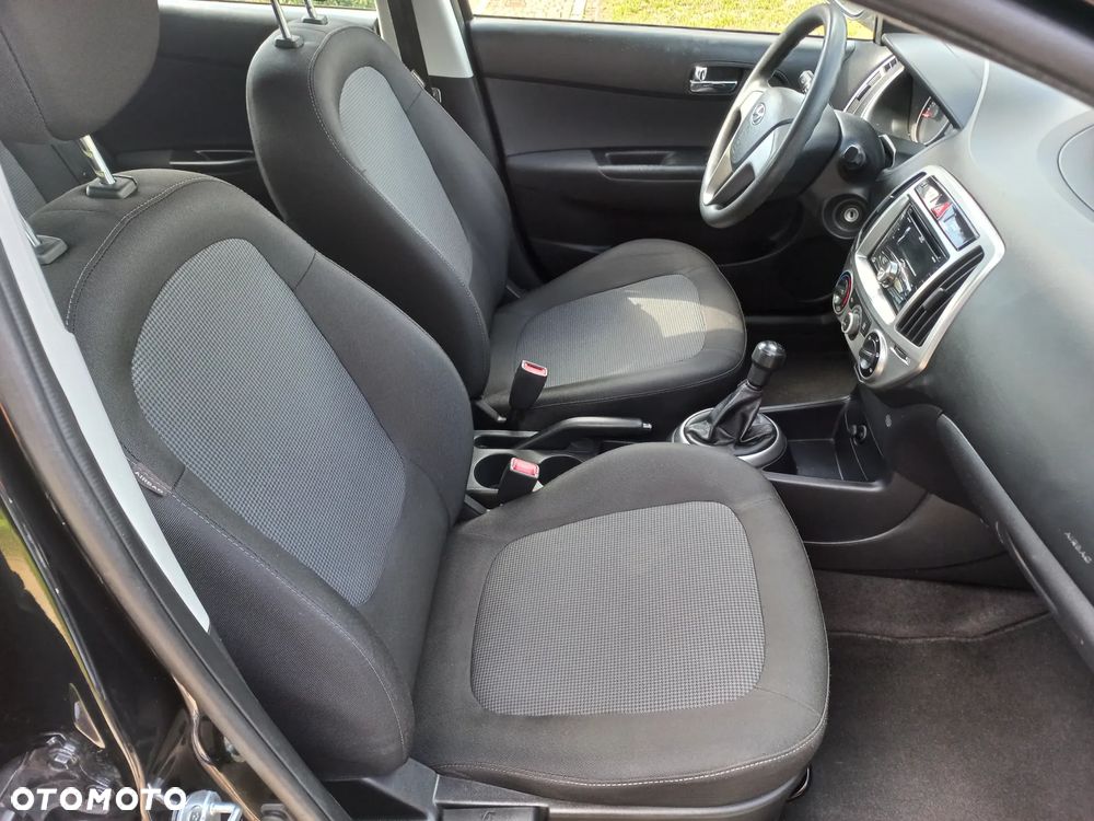 Hyundai i20 1.2 Trend - 26