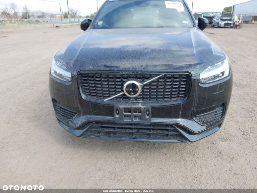 Volvo XC 90 - 9