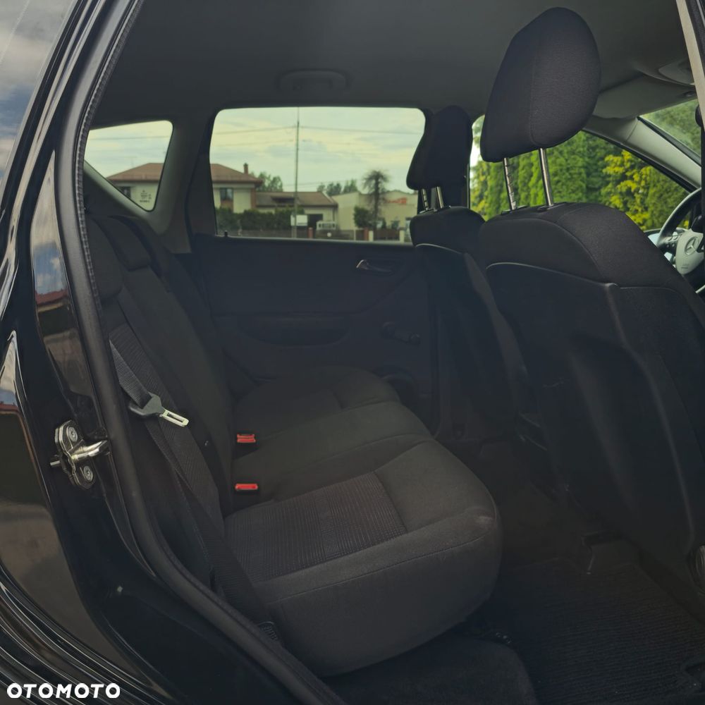 Mercedes-Benz Klasa A 160 BlueEFFICIENCY Avantgarde Special Edition - 19