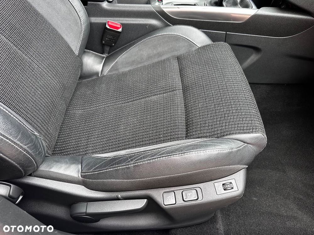 Citroën C4 VTi 120 Exclusive - 23