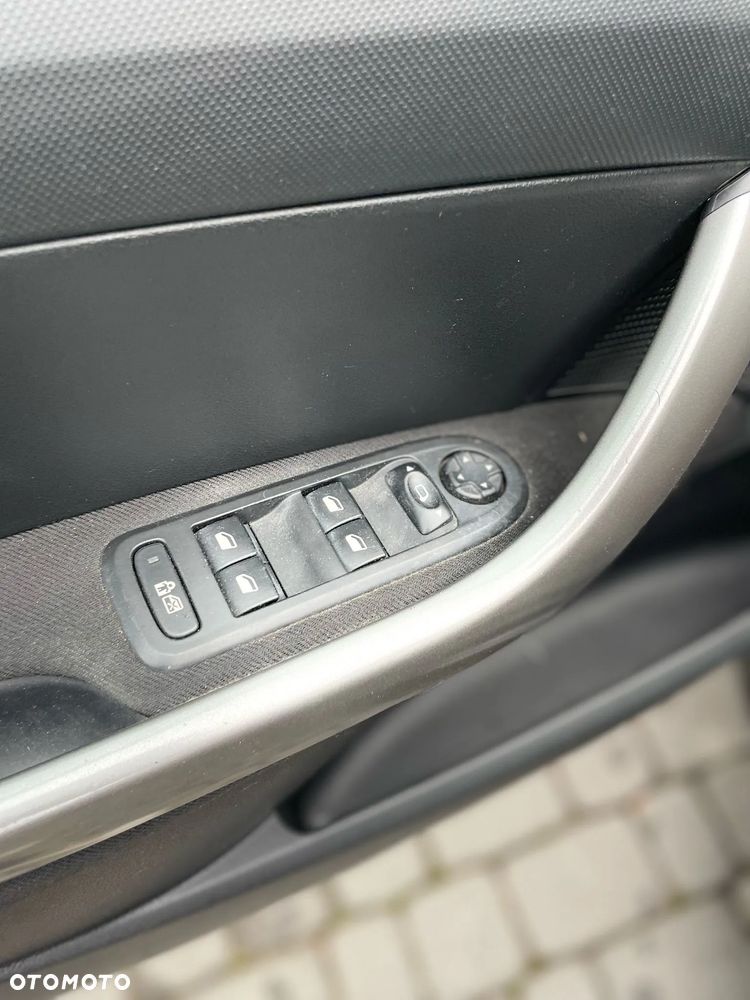 Peugeot 308 1.6 HDi Premium - 9