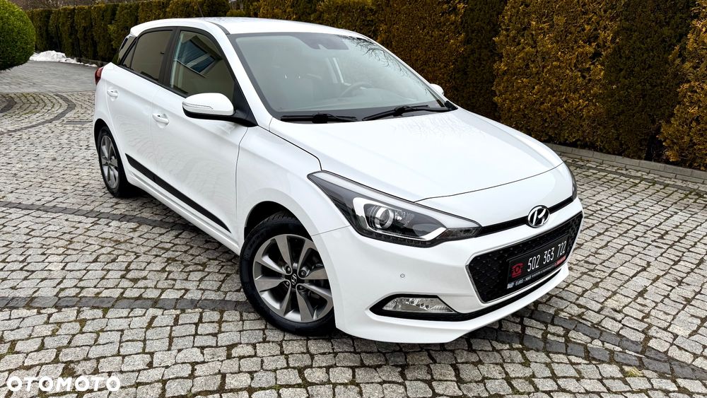 Hyundai i20 blue 1.2 Trend