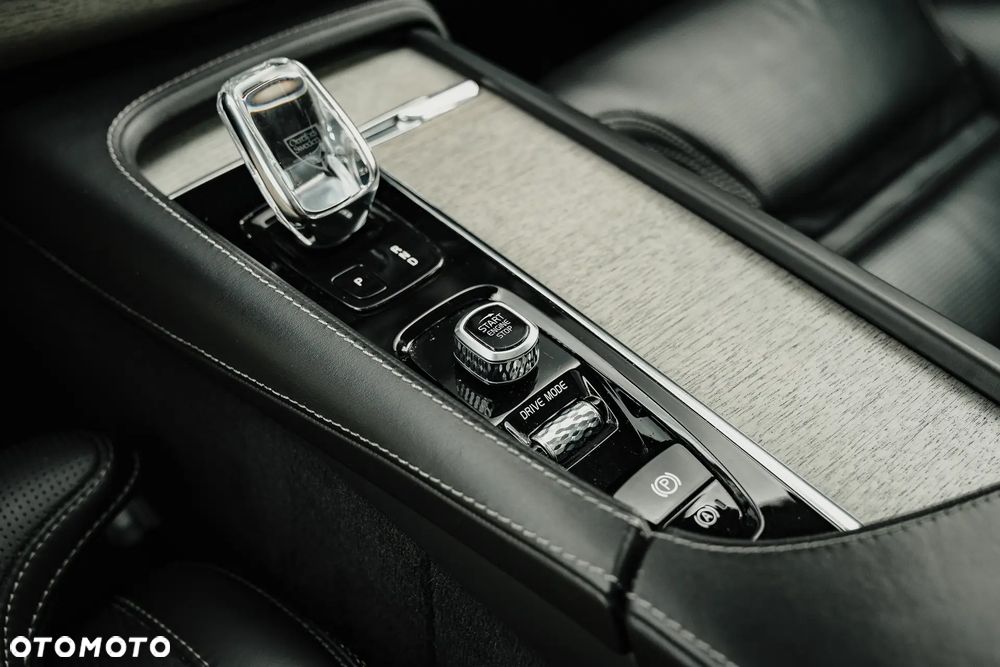 Volvo XC 90 T8 AWD Twin Engine Geartronic Inscription - 21