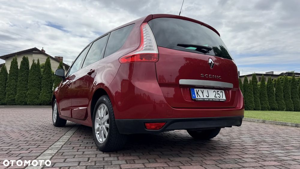Renault Grand Scenic Gr 1.6 16V Luxe Privilege - 9