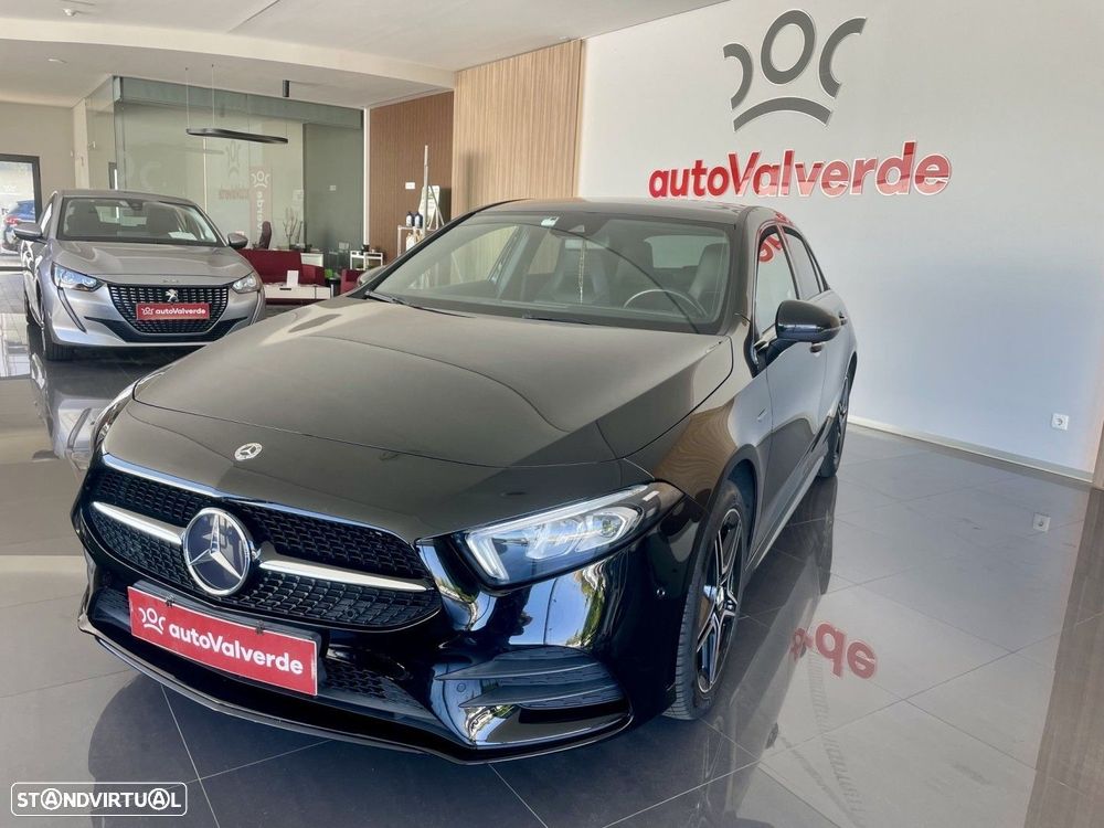 Mercedes-Benz A 250 e 8G-DCT AMG Line