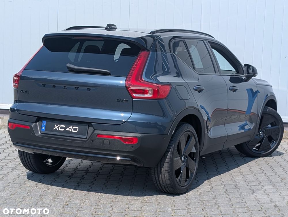 Volvo XC 40 B4 AWD Ultimate Dark - 13