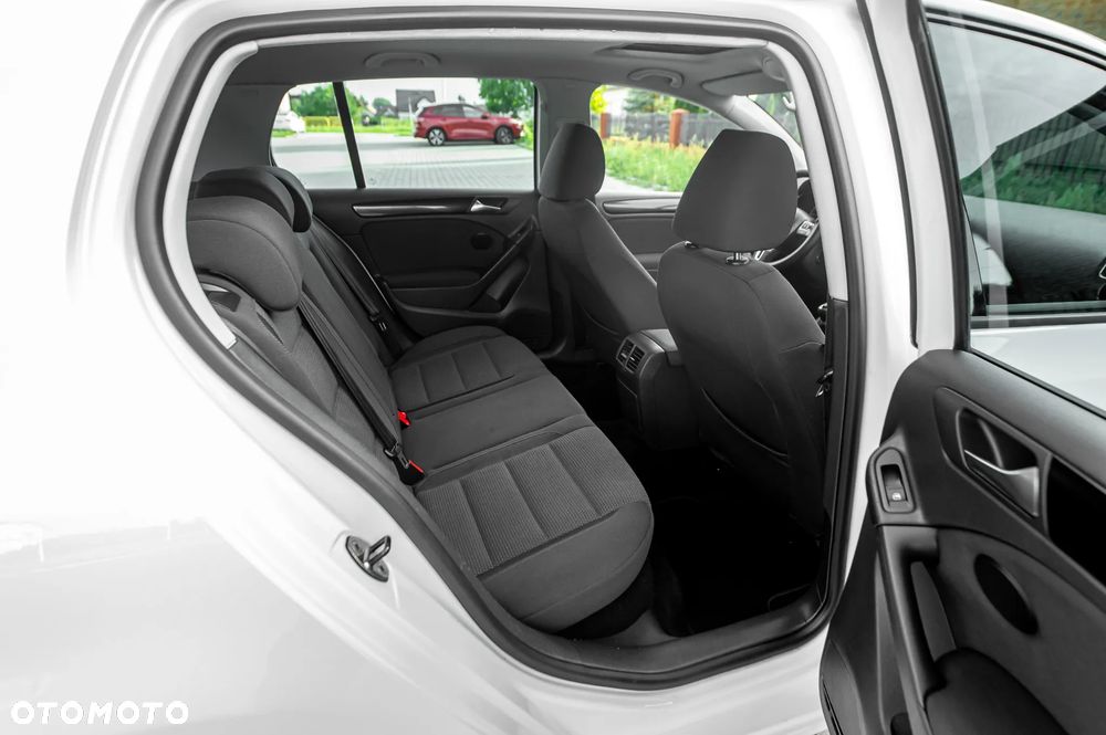 Volkswagen Golf 1.6 Highline - 23
