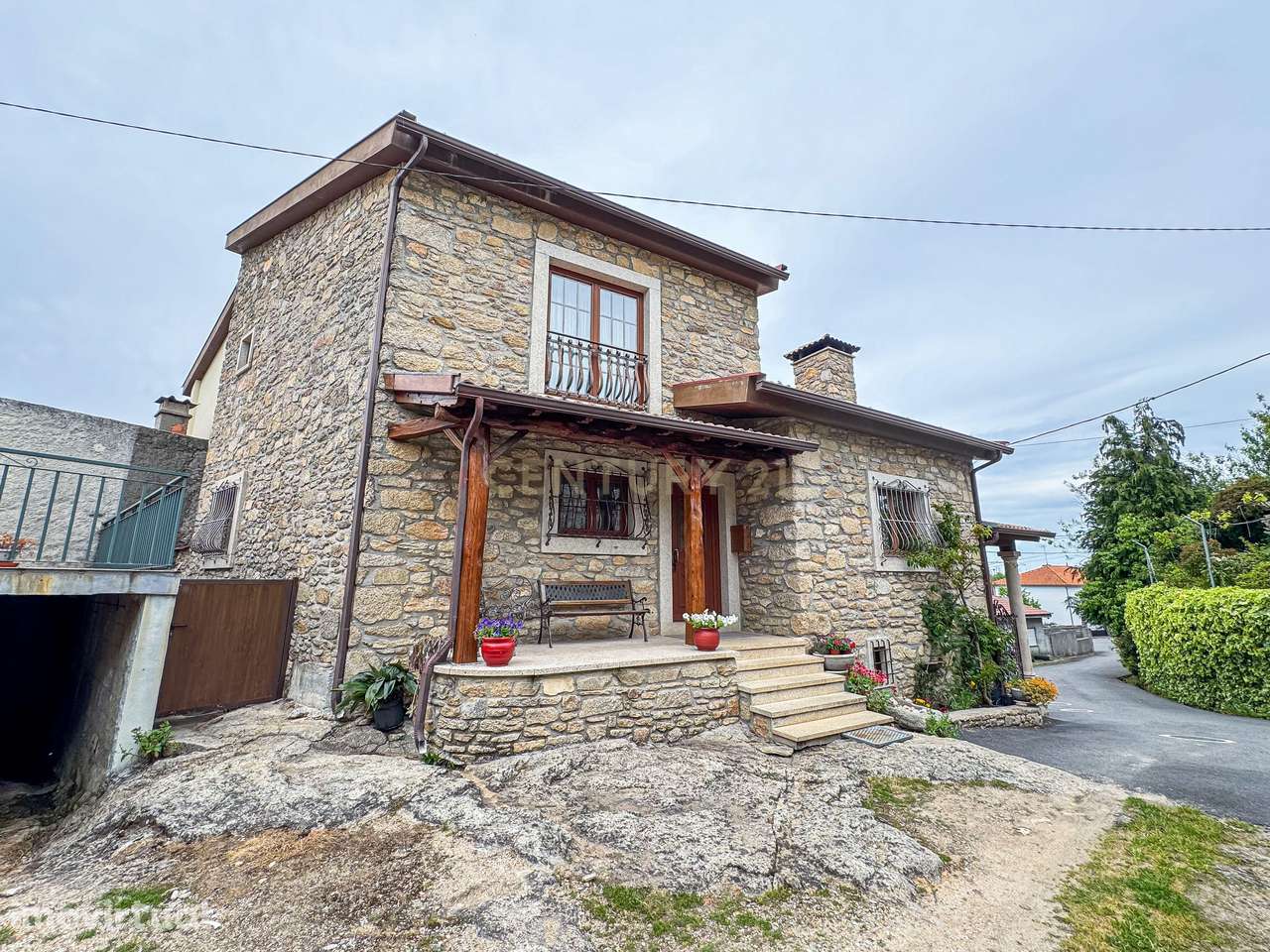 Moradia de Pedra em Rossas - Grande imagem: 2/48