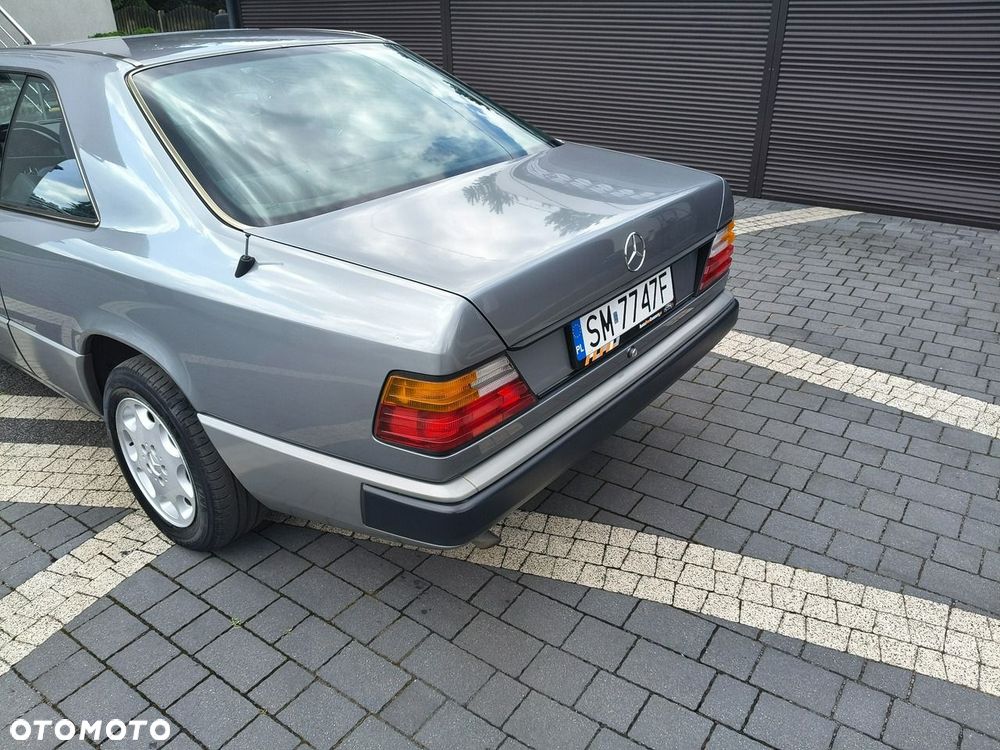 Mercedes-Benz W124 (1984-1993) - 22