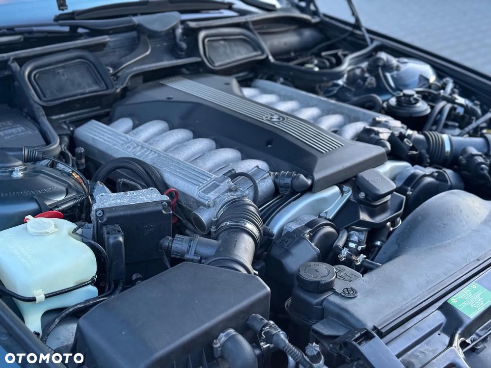 BMW Seria 7 750i - 19