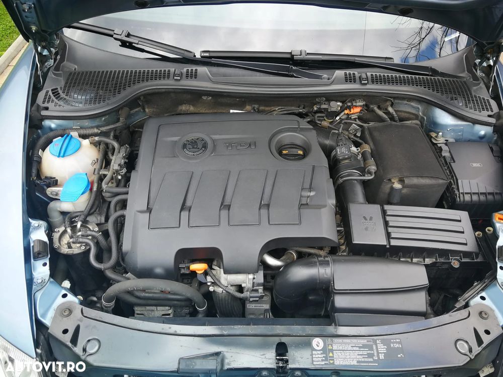 Skoda Octavia 1.6 TDI Business DSG - 9
