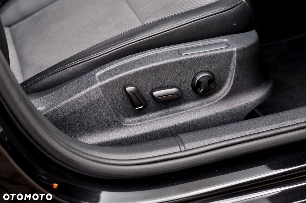 Skoda Octavia 1.6 TDI Premium Edition - 23