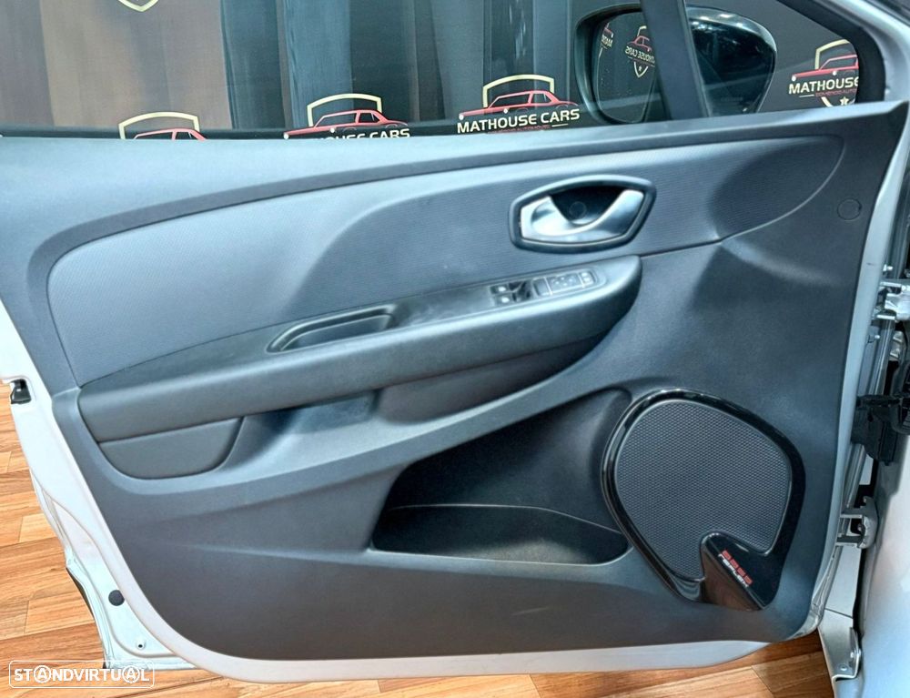 Renault Clio 0.9 TCe Limited - 12