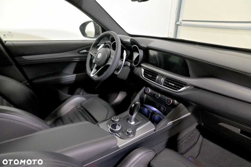 Alfa Romeo Stelvio 2.0 Turbo TI Q4 - 37