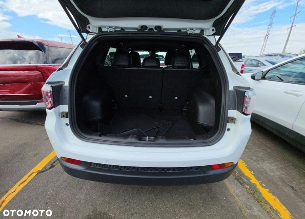 Jeep Compass - 11
