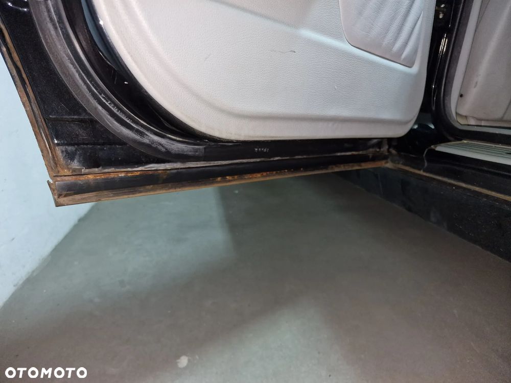 BMW Seria 5 540i - 5