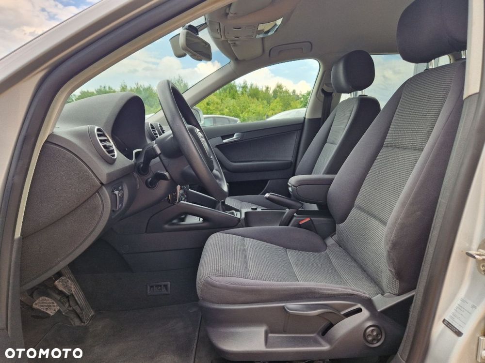 Audi A3 Sportback 1.4T FSI Ambiente - 5