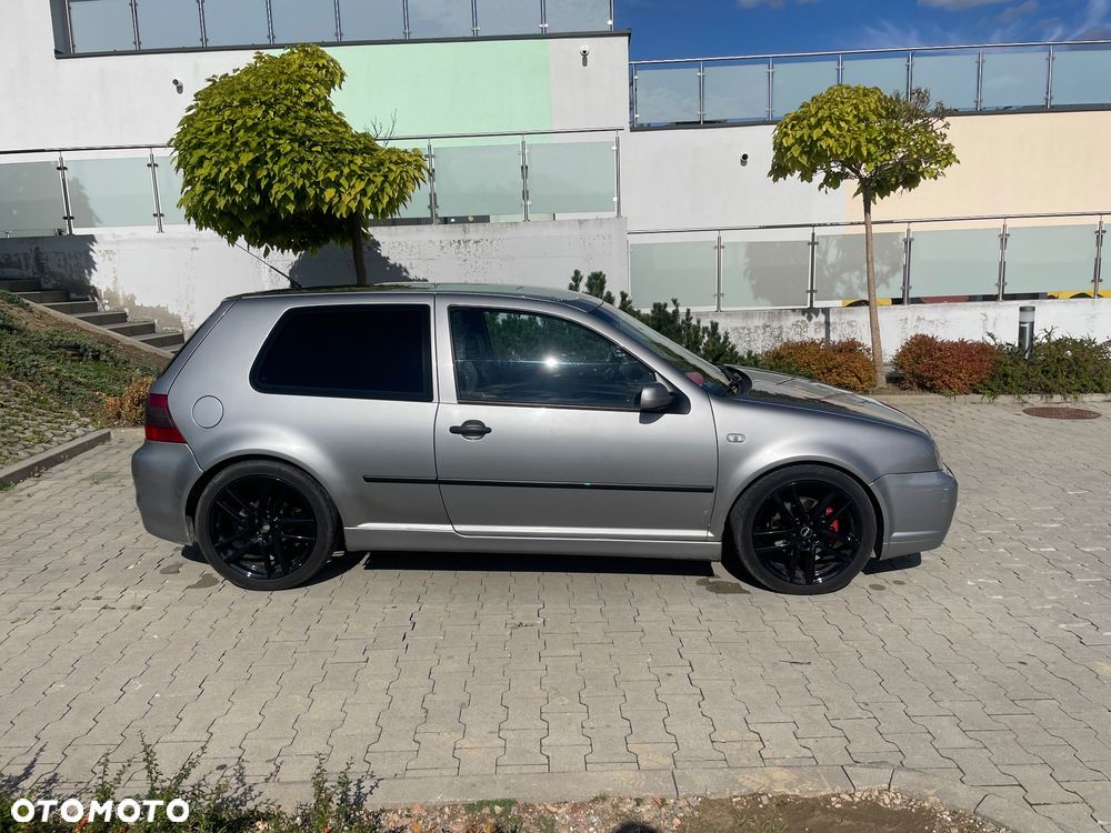 Volkswagen Golf - 4