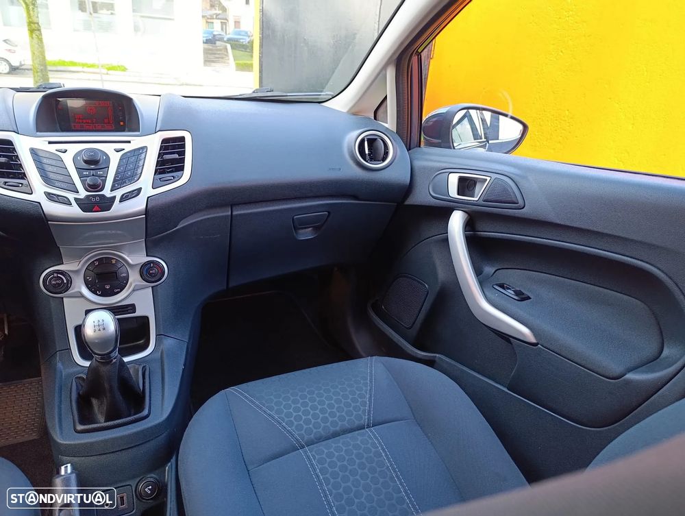 Ford Fiesta 1.4 TDCI Titanium - 8