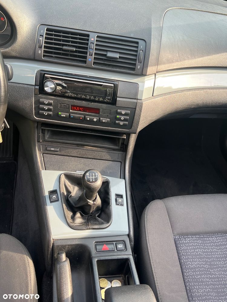BMW Seria 3 318i - 16