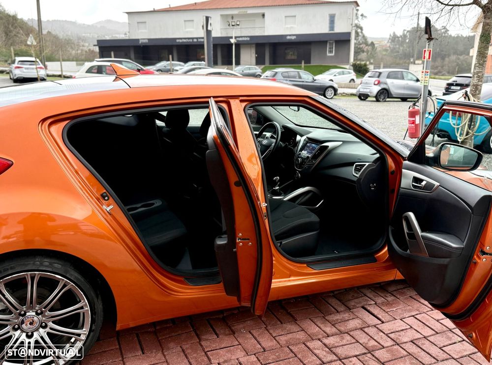 Hyundai Veloster 1.6 blue Style - 16