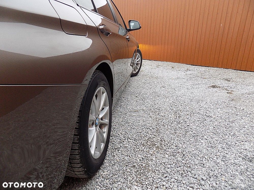 BMW Seria 3 316d Sport Line - 25