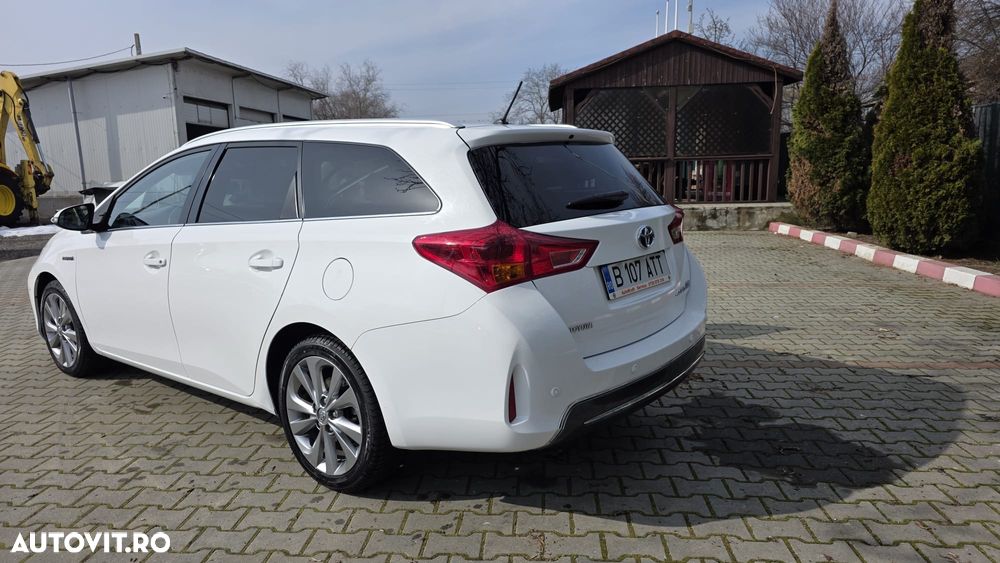 Toyota Auris 1.8 VVT-i Automatik Design Edition - 6