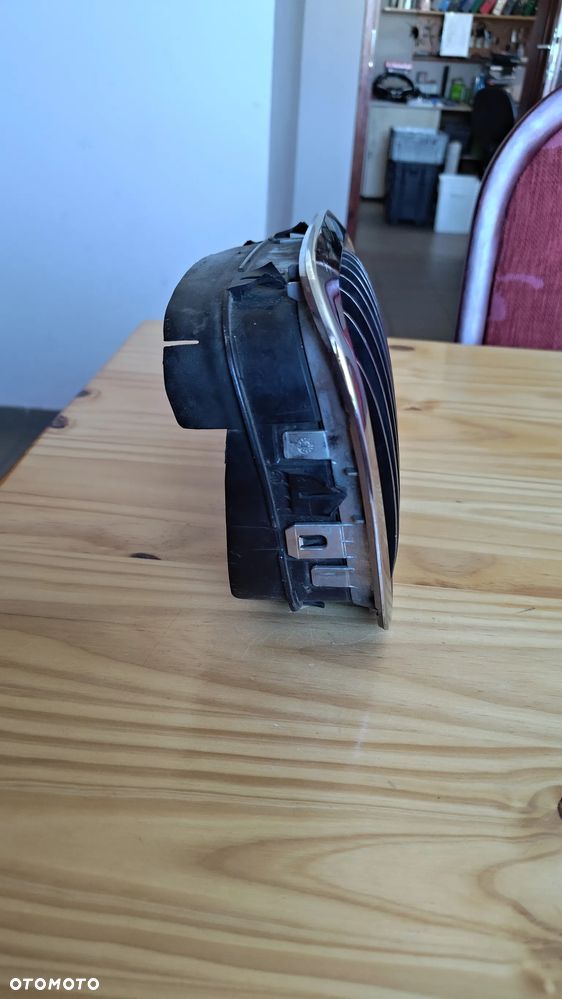 NERKA GRILLA PRAWA I LEWA BMW 3  E46 51138208668 51138208667 - 7