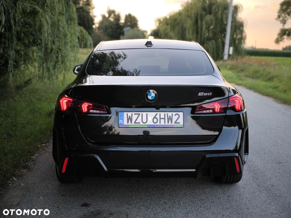 BMW Seria 2 220i mHEV - 10