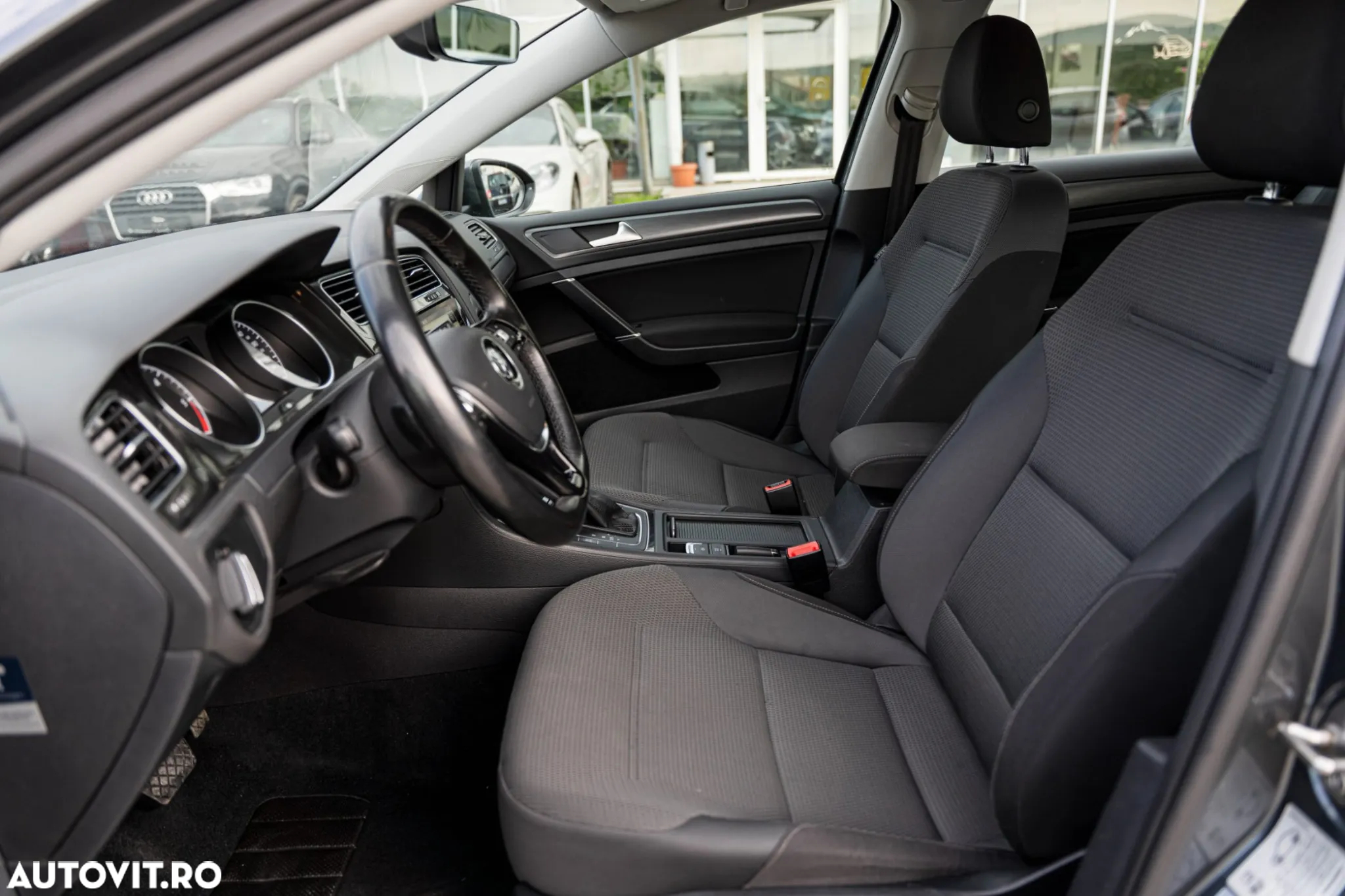 Volkswagen Golf 1.6 TDI DSG Comfortline - 13