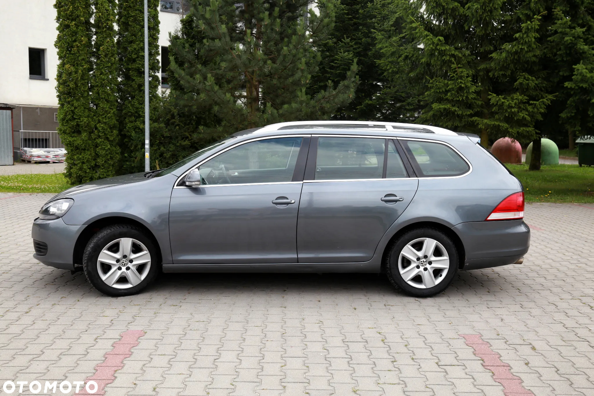 Volkswagen Golf 1.6 TDI DPF Comfortline - 2