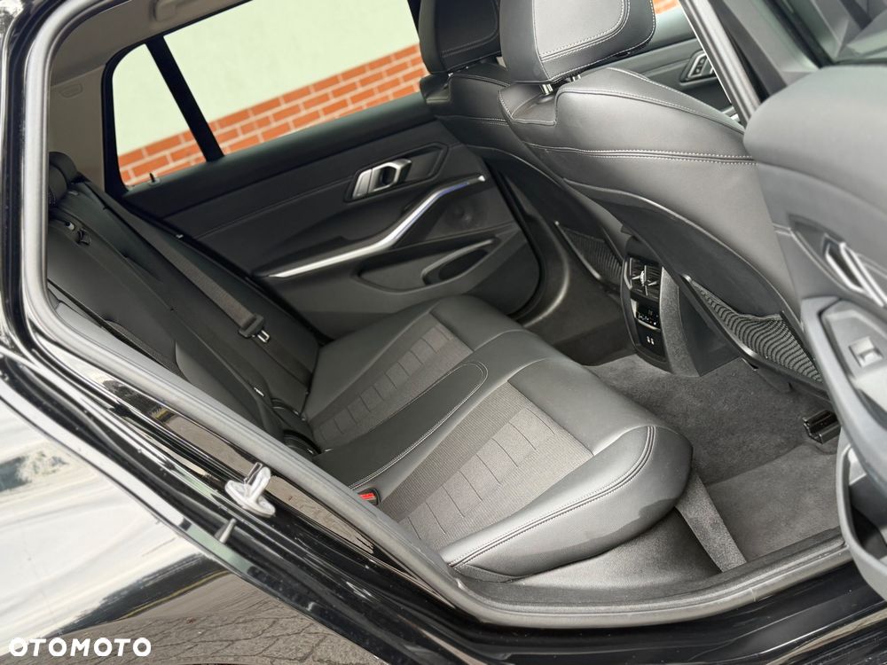 BMW Seria 3 - 21