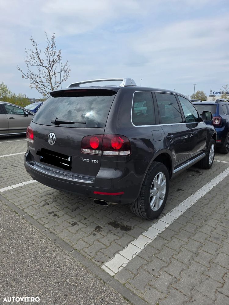 Volkswagen Touareg - 2