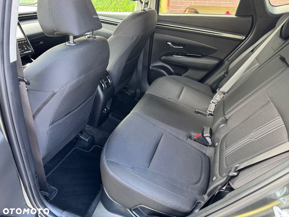 Hyundai Tucson 1.6 T-GDi HEV Executive 2WD - 17