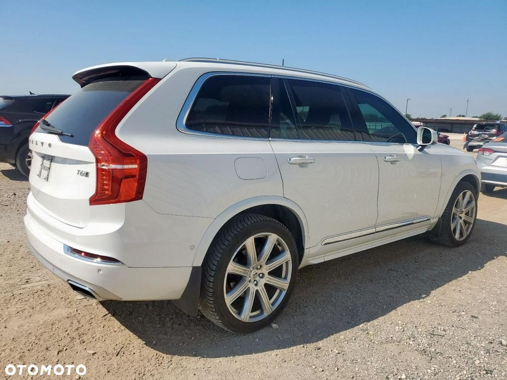 Volvo XC 90 - 3