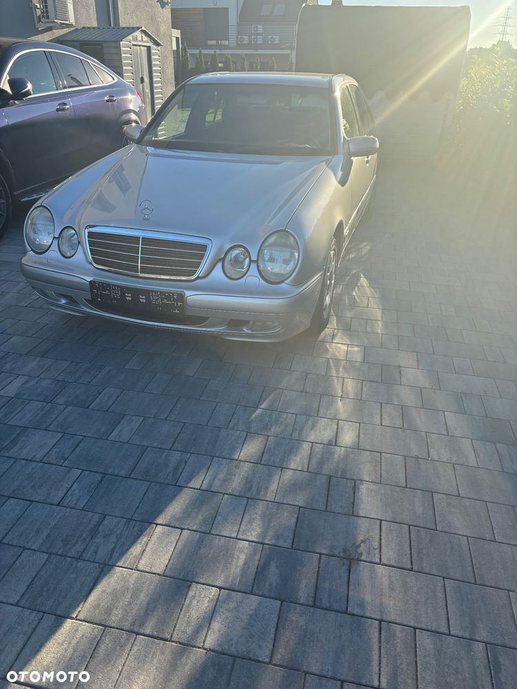 Mercedes-Benz Klasa E - 3