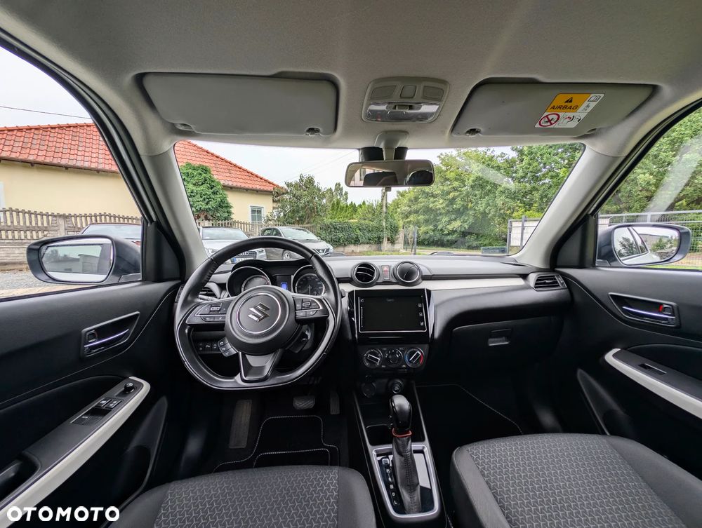 Suzuki Swift 1.2 Dualjet SHVS Premium Plus CVT - 5