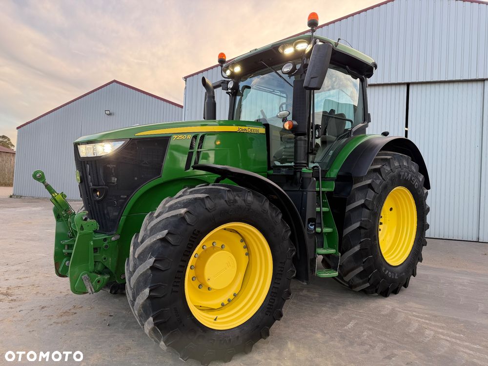 John Deere 7250R - 1