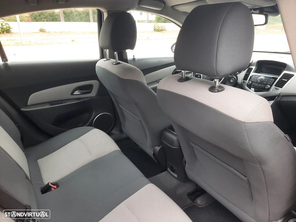 Chevrolet Cruze 2.0 VCDi LT - 33