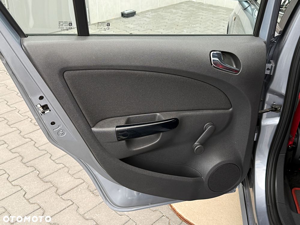 Opel Corsa 1.6 Turbo GSi - 23