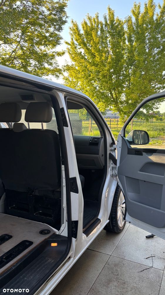 Volkswagen Transporter T5 - 21
