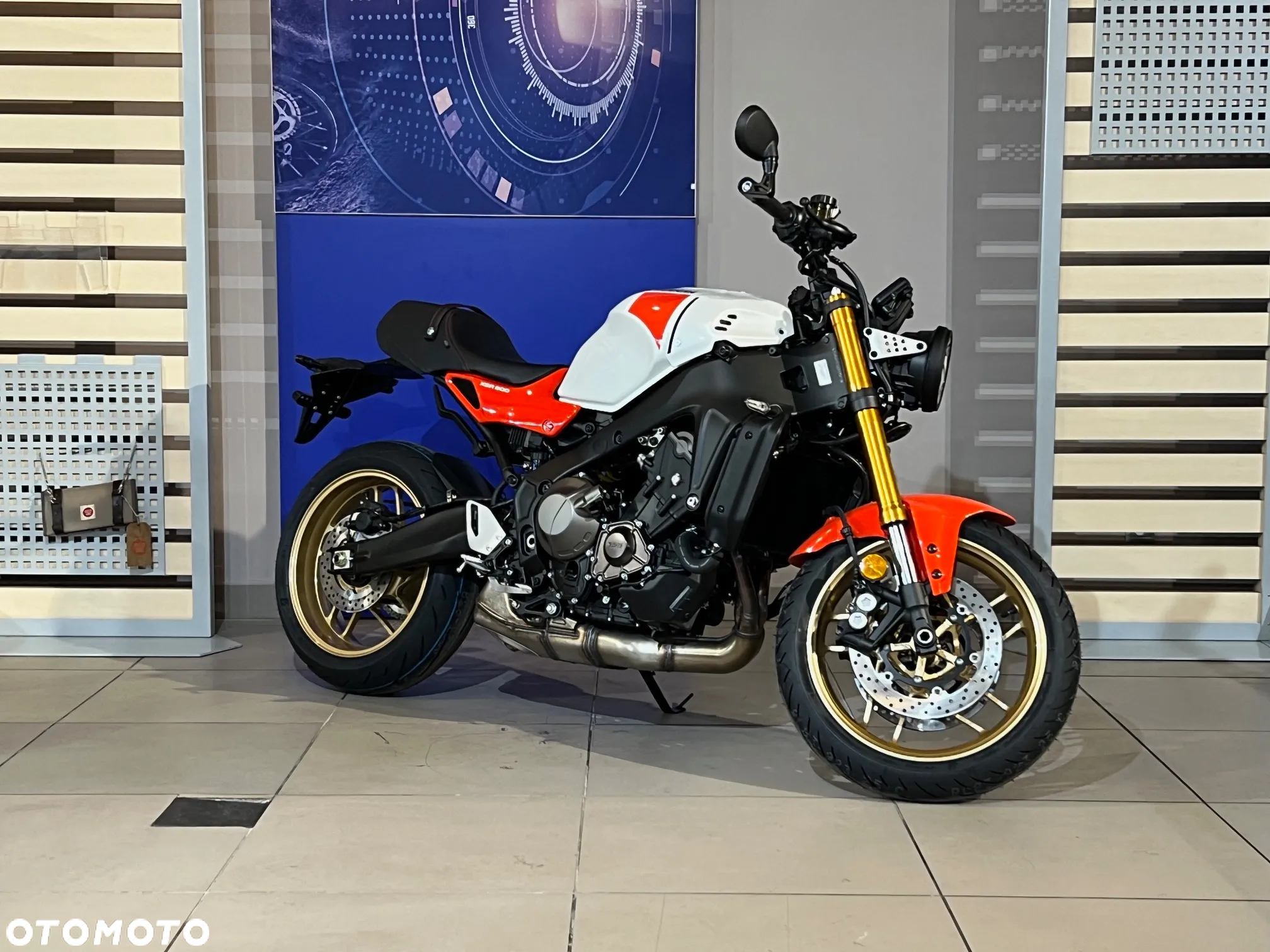 Yamaha XSR - 9