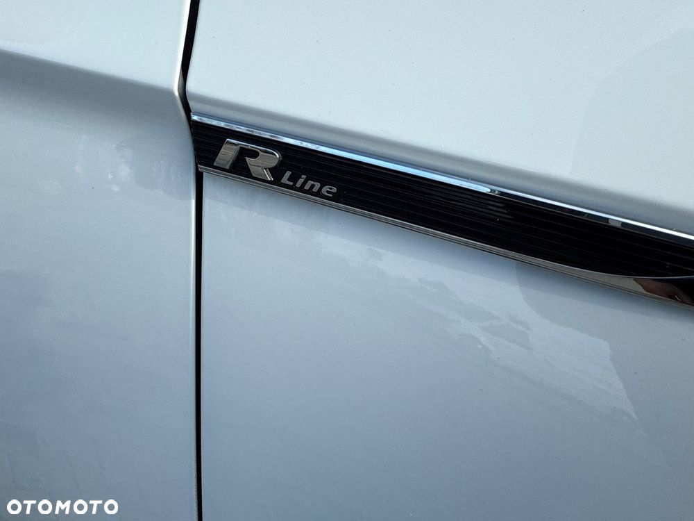 Volkswagen Passat 2.0 TDI SCR DSG 4Motion Elegance - 6