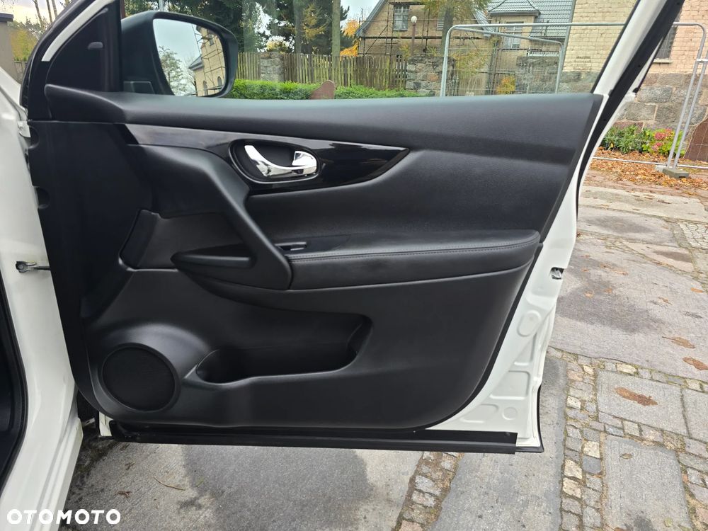 Nissan Qashqai ver-1-2-dig--t-n--connecta-xtronic - 18