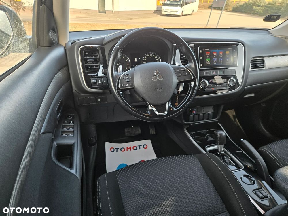 Mitsubishi Outlander 2.0 2WD CVT Diamant - 11