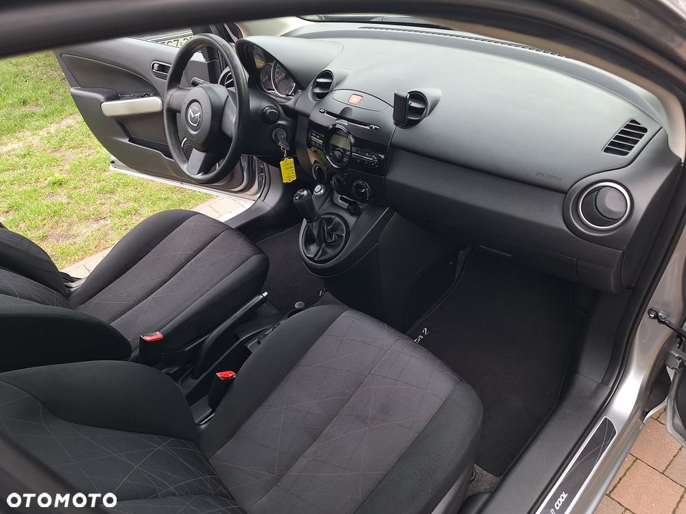 Mazda 2 1.3 Trend & Fun - 27