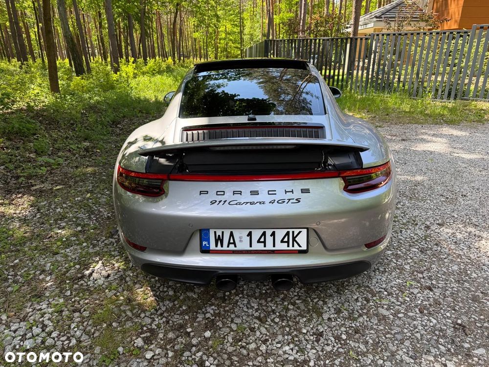 Porsche 911 Carrera 4 GTS PDK - 11