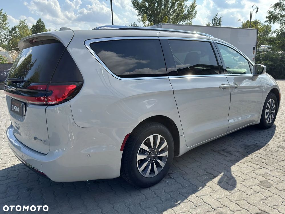 Chrysler Pacifica - 3